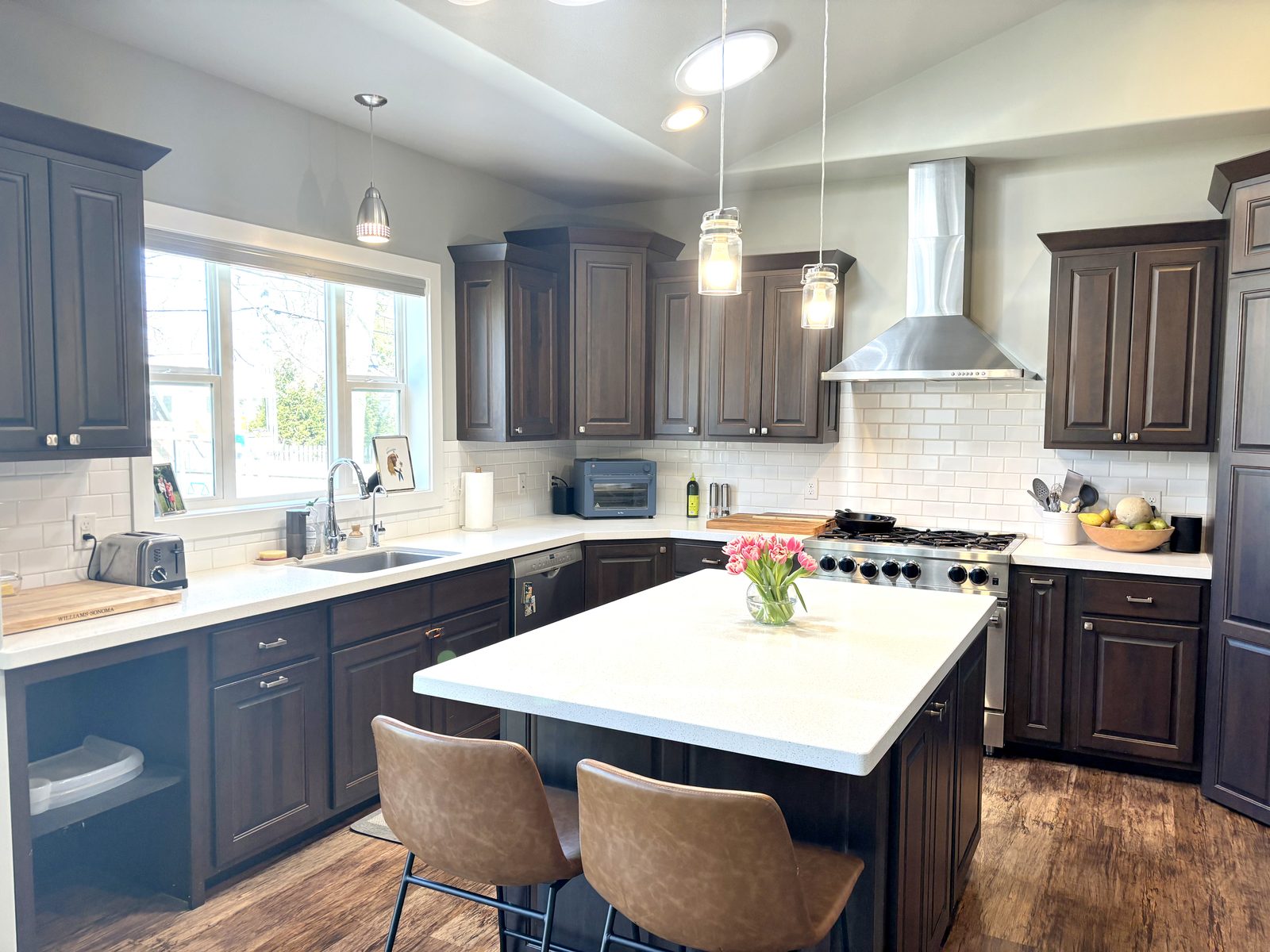 Kitchen with island