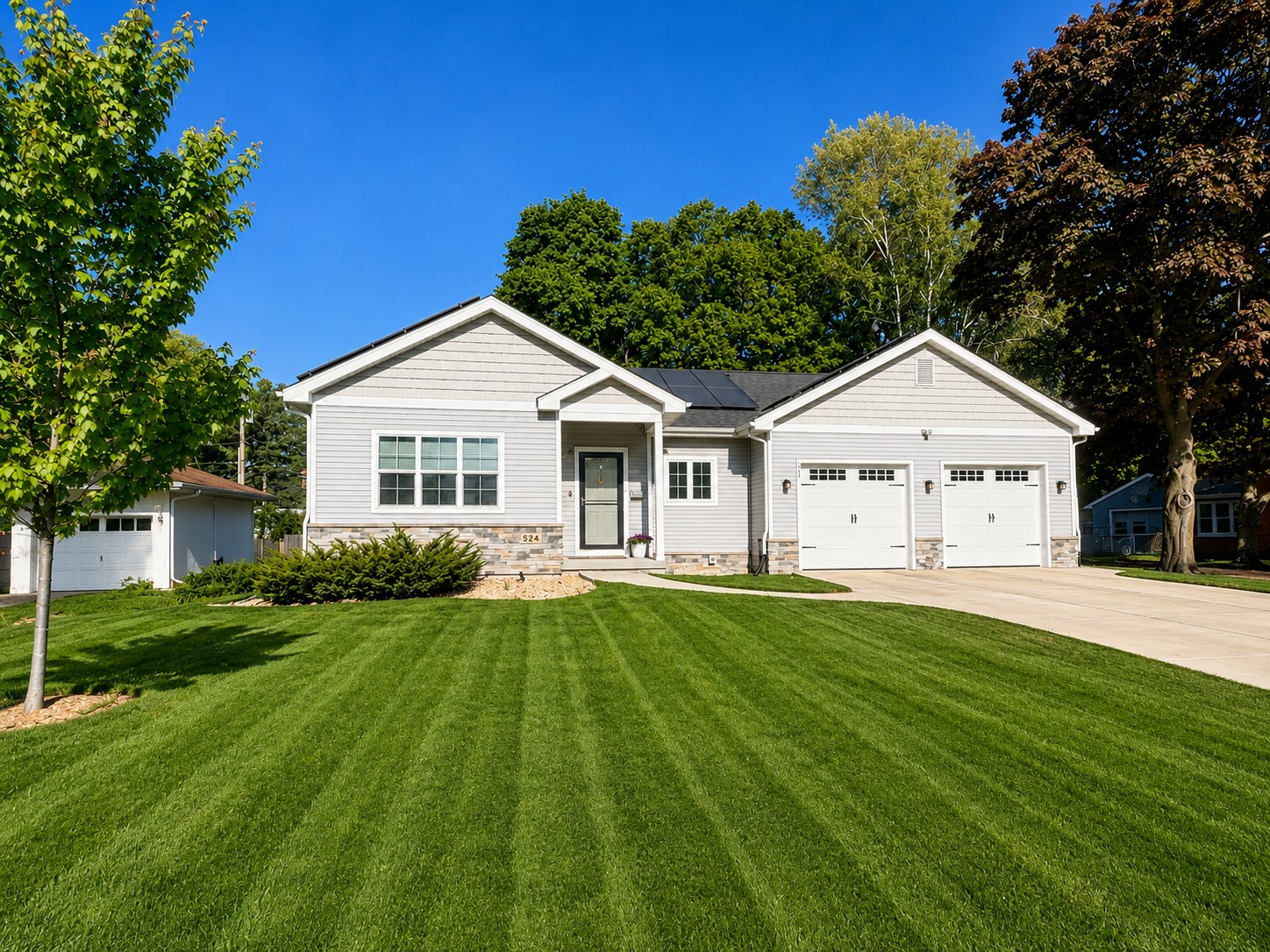 524 N Sherman Ave exterior